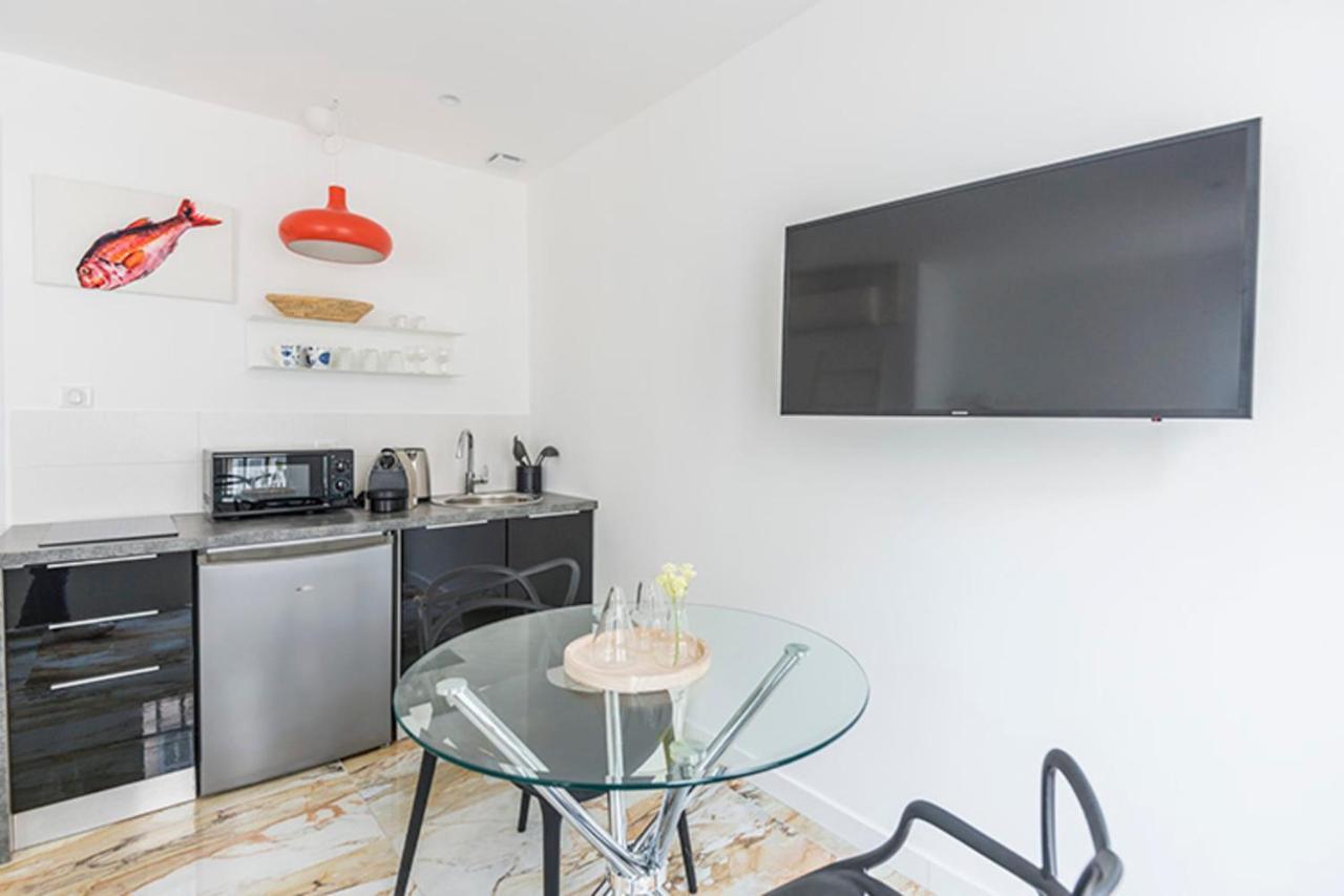 Apartment Renovated Studio On The Old Port Marseille